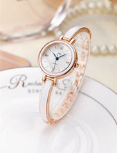 Load image into Gallery viewer, 2019 Brand Women Watches Alloy Crystal Wristwatches Women Dress Watches Gift Women Gold Fashion Luxury Quartz Watch Female Clock